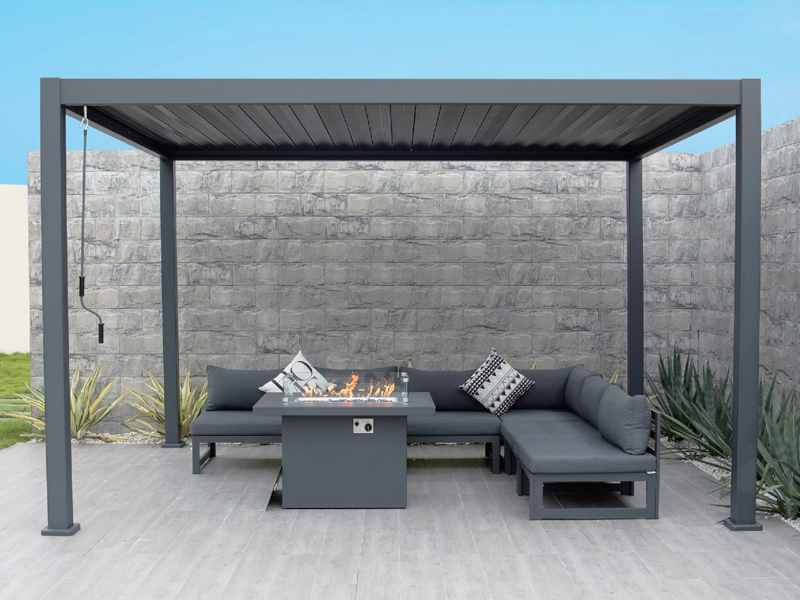 Manual-opening-louver-pergola.jpg
